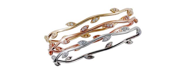 Signature Gold Bangle Bracelet Set – Jolie Vaughan Mature Women's Online  Clothing Boutique
