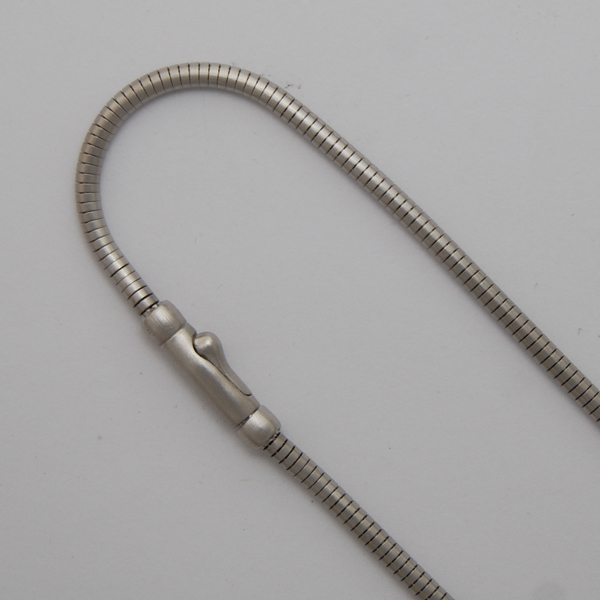 18K White Gold Boa Snake 2.4mm, Crocodile Clasp, Satin Chain