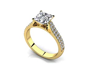Splendid Romance Princess Cut Diamond Engagement Ring
